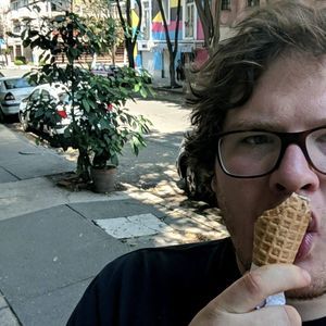 Meet your Posher, Maxwell